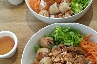 Can tin (e), street food vietnamienne rue du faubourg Poissonnière
