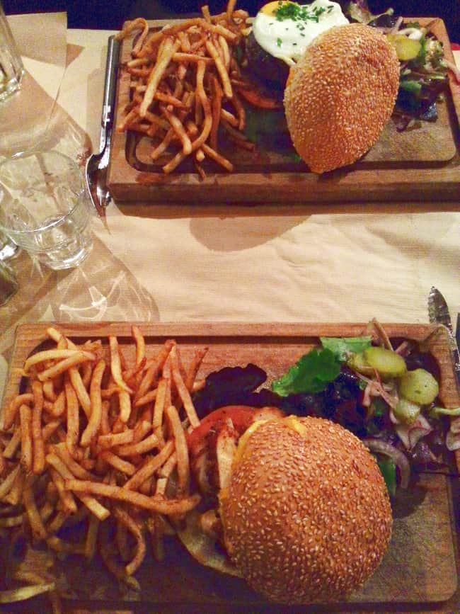 burgers-captain-b-restaurant-hamburgers-paris