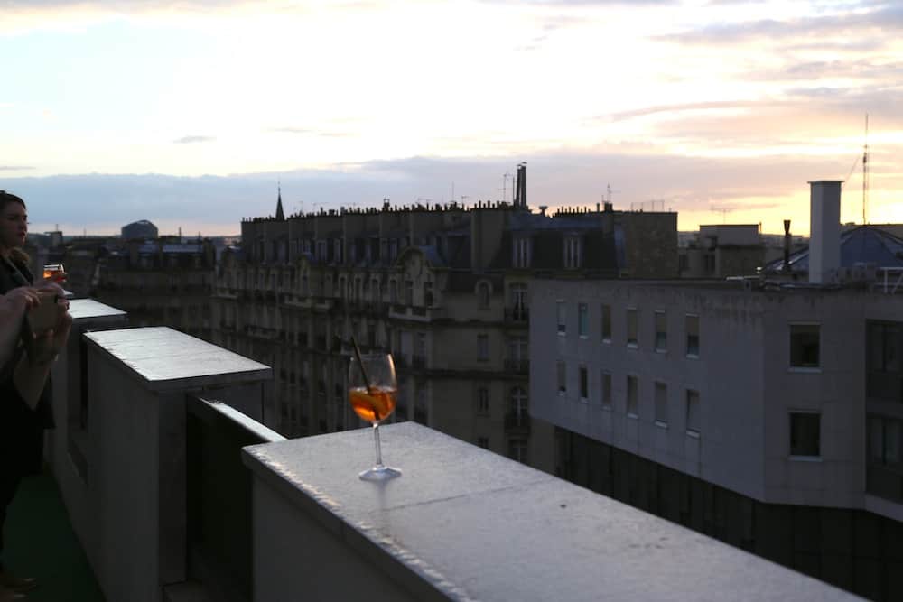 lounge-bar-view-rooftop-paris15-novotel-vaugirard