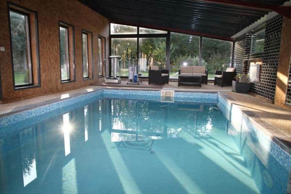 piscine-couverte-hotels-moins-deux-heures-paris