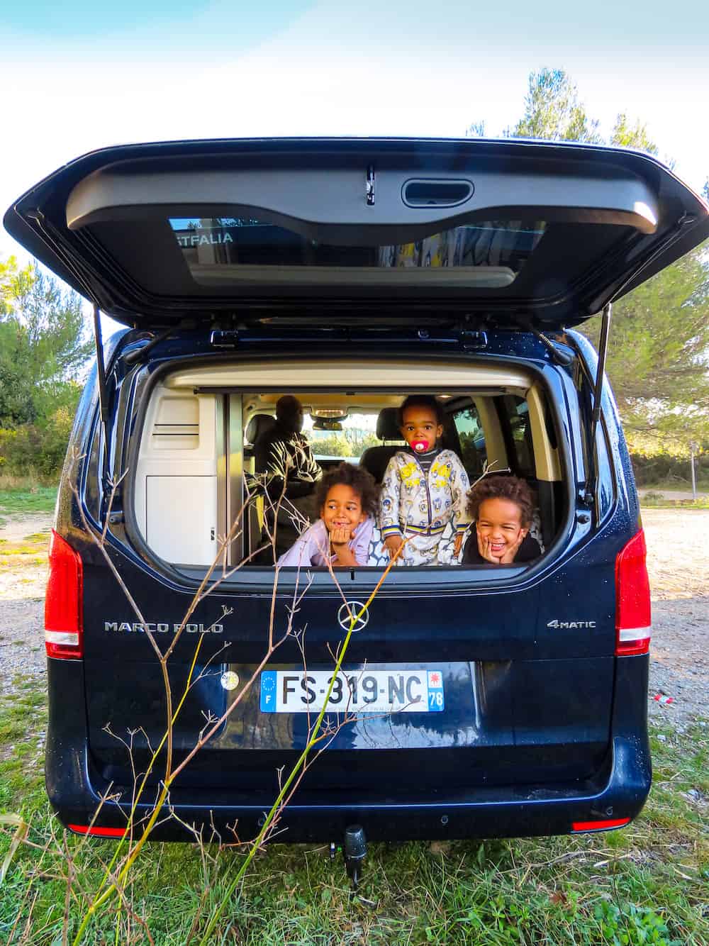 camping-car-van-vacances-famille-enfants