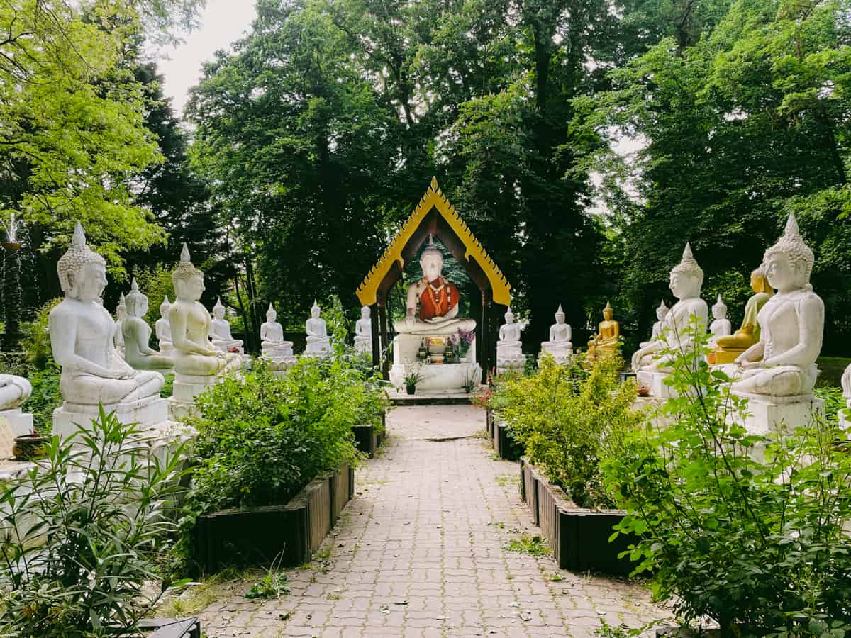 Wat-Thammapathip-the-chateau-moissy-cramayel-autour-paris-01