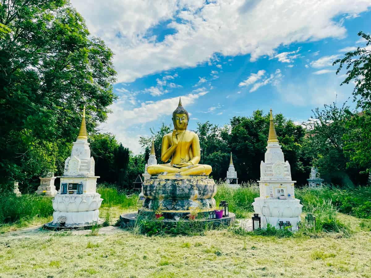 Wat-Thammapathip-the-chateau-moissy-cramayel-autour-paris-16